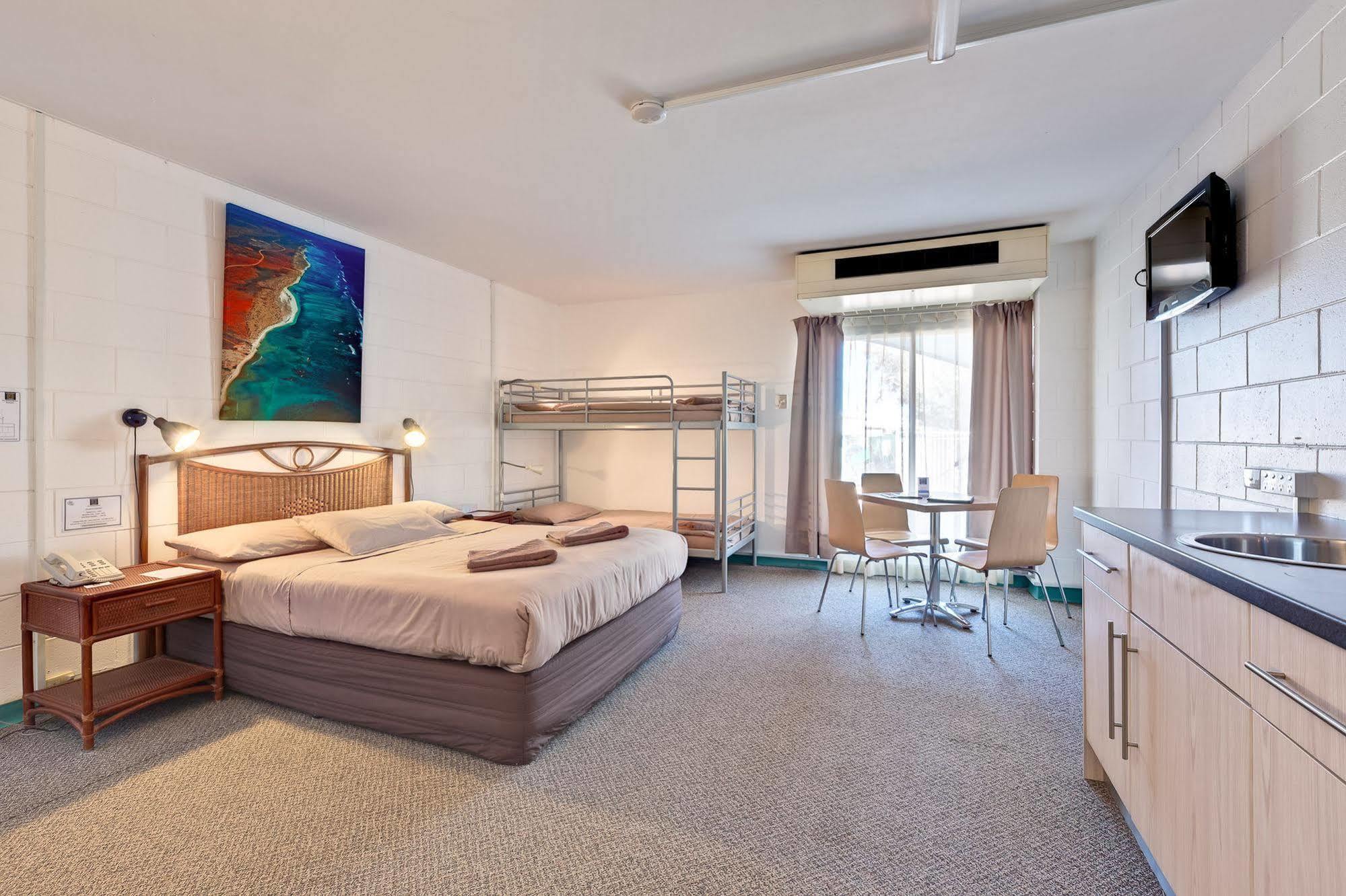 Sea Breeze Resort Exmouth Eksteriør bilde