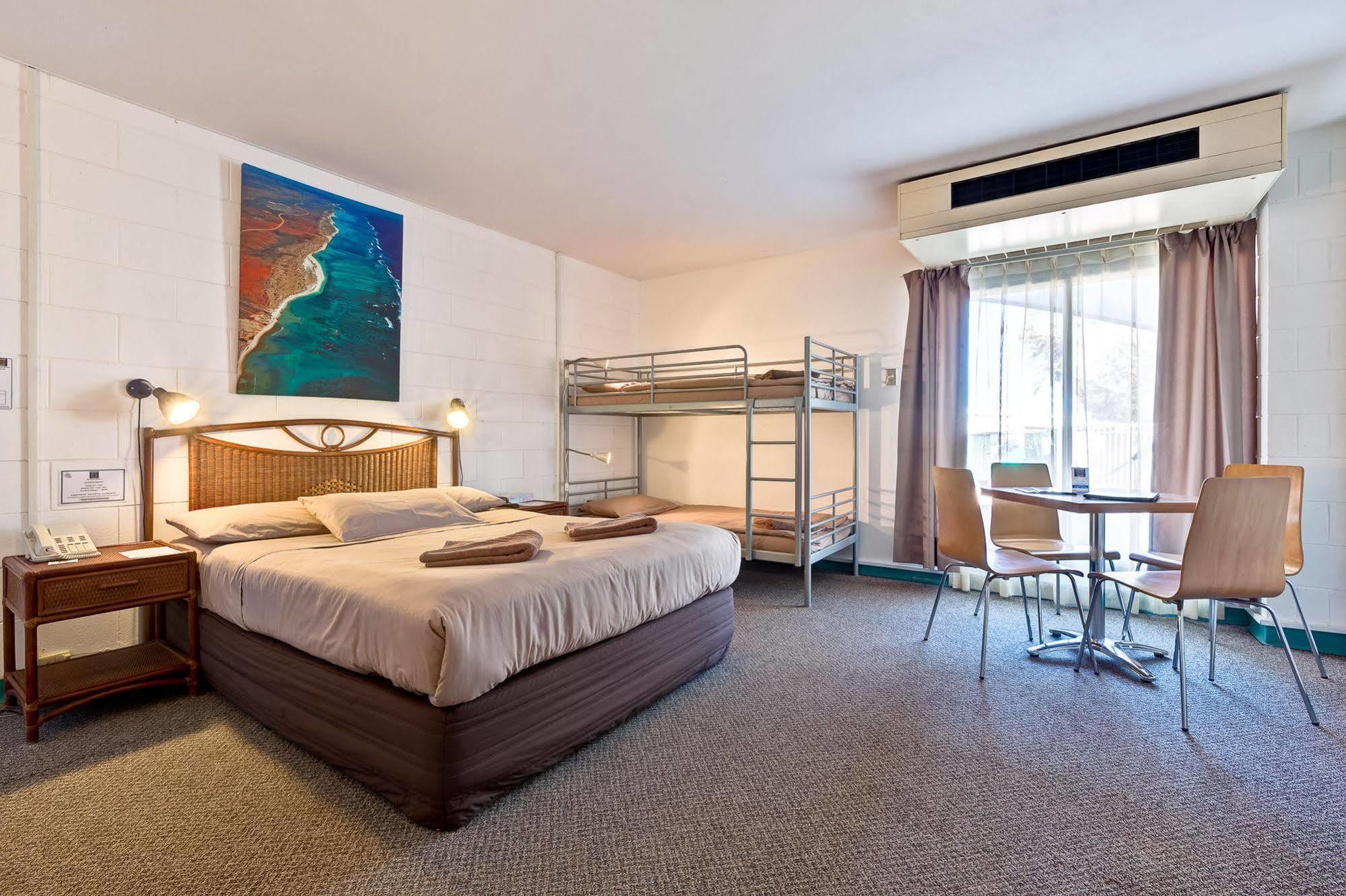 Sea Breeze Resort Exmouth Eksteriør bilde