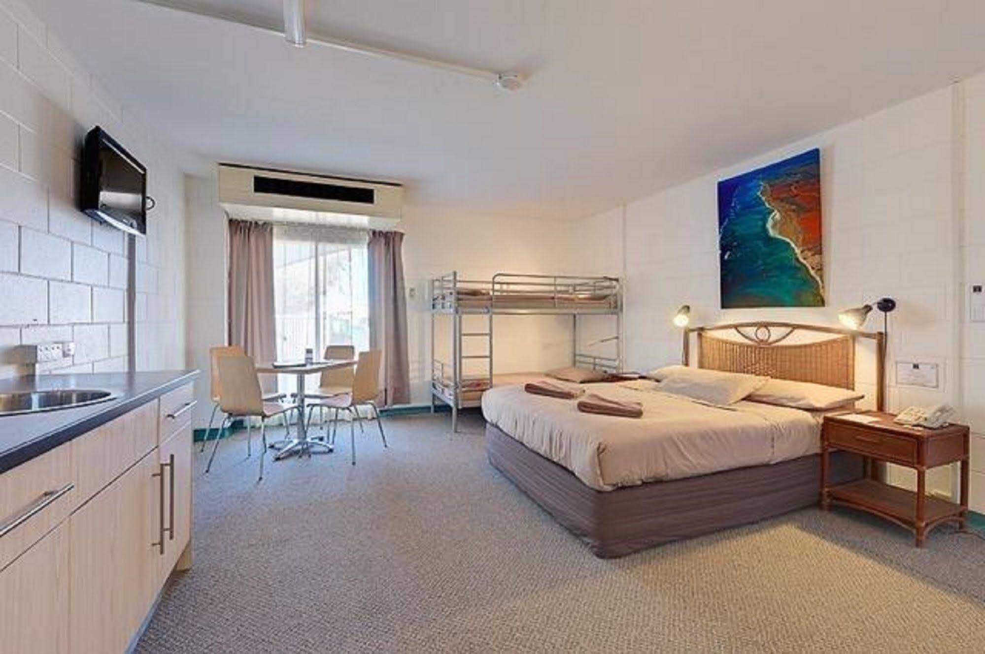 Sea Breeze Resort Exmouth Eksteriør bilde